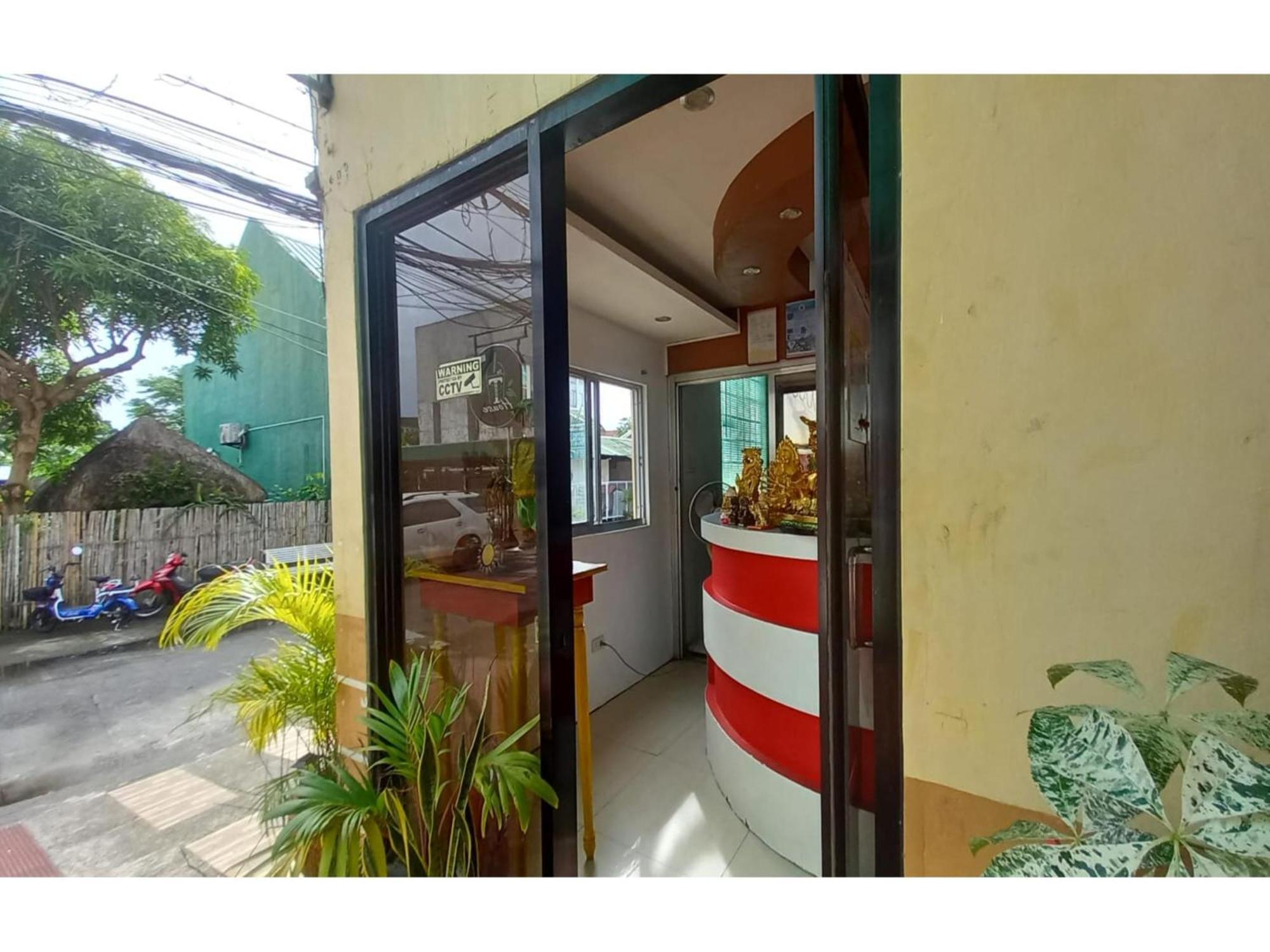 נגה Oyo 1048 Jomckayl Apartelle מראה חיצוני תמונה